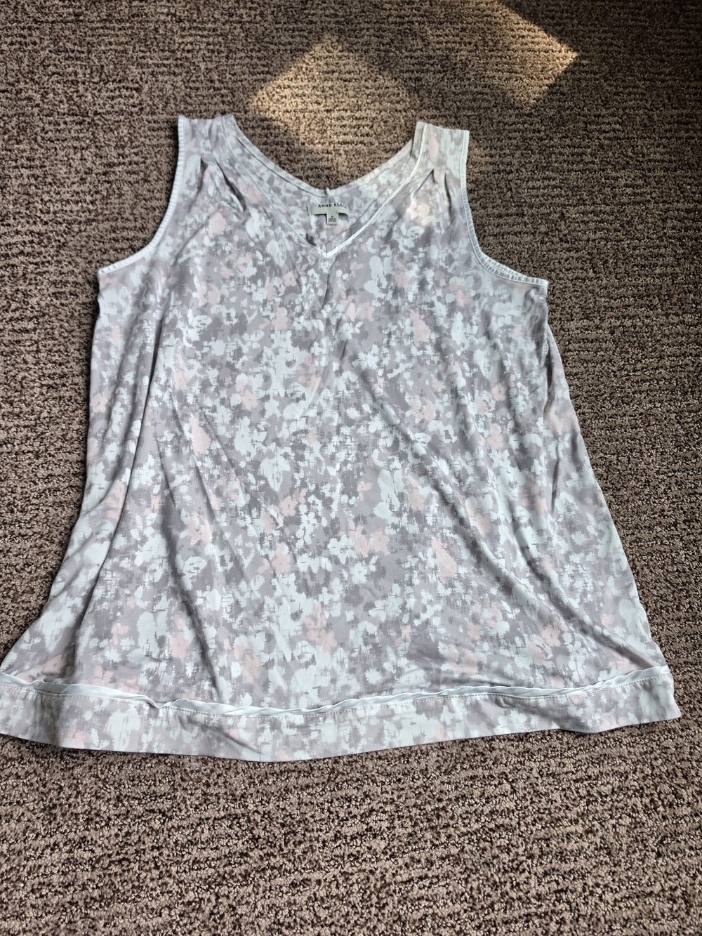 Anne Klein Light Gray & Pale Pink Printed V-Neck Tank